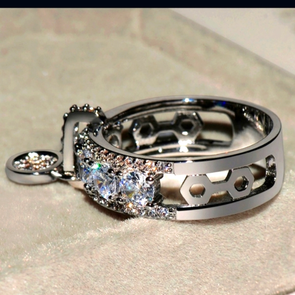 (6)Luxury simulated Diamond ring  size 6 - Picture 7 of 7